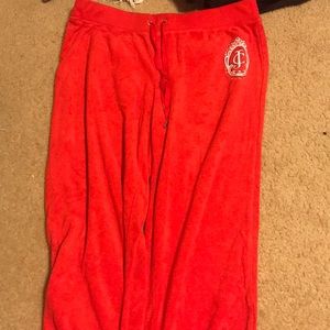 Juicy contour capris